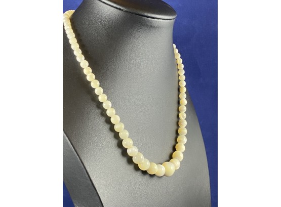 Vintage Single Strand, Mother Of Pearl Beads, 16'