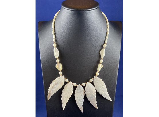 Unique Mother Of Pearl And Gold Accents Necklace With Barrel Clasp, 17'