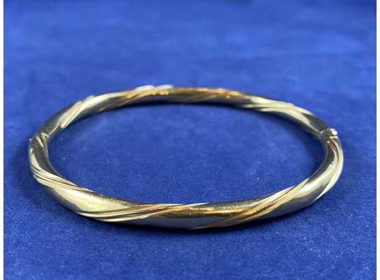 14K Yellow Gold Hinged Bangle Bracelet