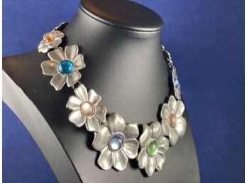 Vintage Ben-amun Flower Necklace, 15'