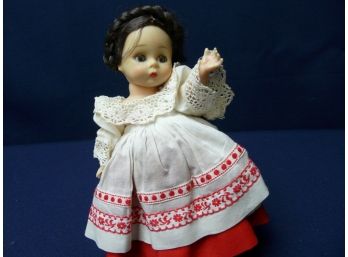 Madame Alexander Doll - Russia Doll From Collection: Friends From Foreign Countries