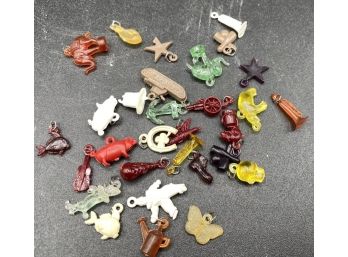 30 Vintage Plastic Toy Charms