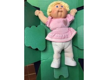 Cabbage Patch Doll 'Adoree Maria' Signed By Xavier Roberts In Green Ink Birth Certificate And Adoption Papers
