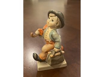 Hummel Goebel Figurine 11 20 'Merry Wanderer' 1956