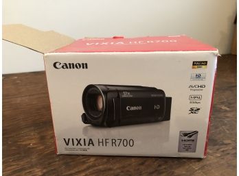 Canon Vixia HF R700 HD Camcorder
