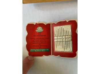 Vintage Needle Sewing Kit In A Wonderful Rose Folder