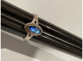 925 Sterling Silver Ring Blue Stone - Size 7.5
