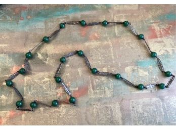 WILL SHIP - Beautiful Vintage Green Glass Bead Necklace
