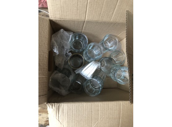 Lot Of Glasses With Storage Lids
