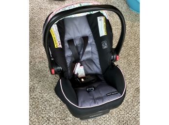 Graco Rear Facing Car Seat W/ Base - Like New Manufactured 2019