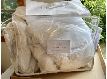 King Sized White Comforter - Pre-Owned