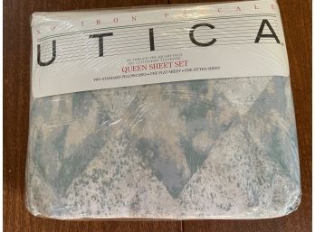 Utica Aqua Design New Queen Sheet Set - Will Ship!