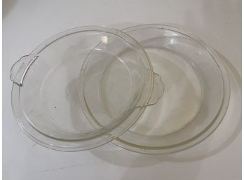 Pyrex Glass Pie Dishes
