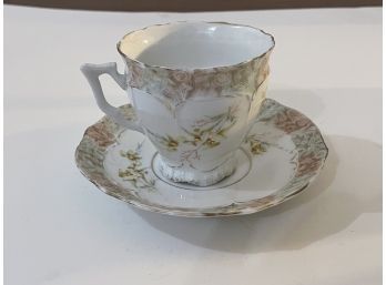 Beautiful Antique Hand Painted Weimar Germany Tea Cup & Saucer