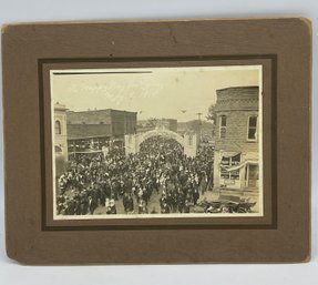 Original Cabinet Photo May 9th 1919 Caney Kansas Soldiers Return Home Image Town