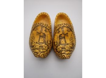 Fancy Detailed Decorated Vintage Wooden Dutch Shoes Windmill
