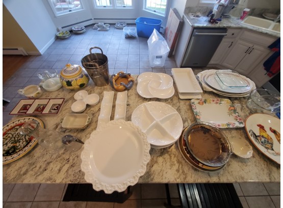 Lot Of Kitchen Ware