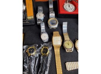 16 Time Pieces, Makers Include Caravelle, Honda, Timex, Brodex, And Westclox, Some Working Some Not