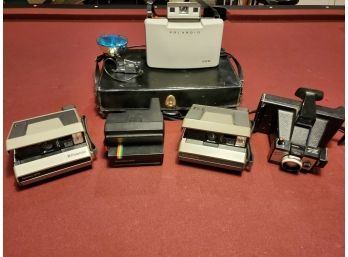 Lot Of Vintage Polaroid Cameras  SHIPPING AVAIL ON THIS ITEM