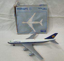 Schuco 1025 Lufthansa Boeing 747 Passenger Airplane Key-Wind Model Toy  With Box