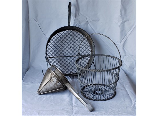 Decorative Galvanized Metal Sifters & Wire Basket