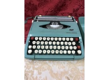 Vintage Smith Corona Cougar Typewriter