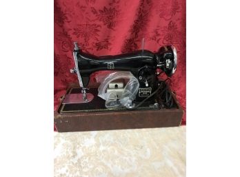 Montgomery Ward Post WWII GM Sewing Machine Machine