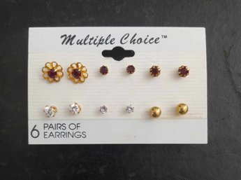 MULTIPLE CHOICE 6 PAIRS OF EARRINGS NEW IN PACKAGE