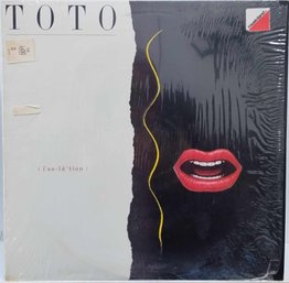 1977 RELEASE TOTO-ISOLATION VINYL RECORD QC 38962 COLUMBIA RECORDS