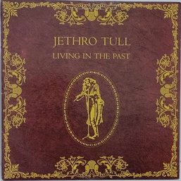 EARLY 1980'S REISSUE JETHRO TULL-LIVING IN THE PAST GATEFOLD 2X VINYL RECORD SET 2CH 1035 CHRYSALIS RECORDS