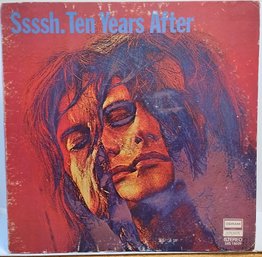 IST PRESSING 1969 RELEASE TEN YEARS AFTER-SSSSH. GATEFOLD VINYL RECORD DES 18029 DERAM RECORDS