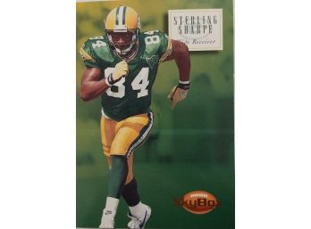 1994 STERLING SHARPE SKYBOX FOOTBALL CARD IN MINT CONDITION