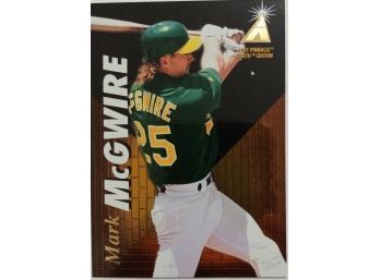 MARK MCGWIRE1995 PINNACLE ZENITH EDITION BASEBALL CARD IN MINT CONDITION
