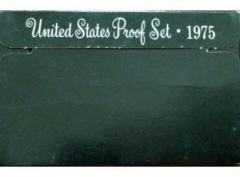 1975-S UNITED STATES PROOF SET SEALED BUT BOX HAS EDGE WEAR