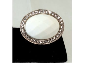 LOVELY .925 MARKED STERLING SILVER WHITE ENAMEL RING SIZE 6 WITH GLISTENING RHINESTONES. READ  DESCRIPTION