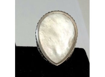 UNMARKED STERLING SILVER WHITE GEMSTONE RING SIZE 7 WITH RINESTONES