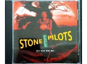 STONE TEMPLE PILOTS/CORE LIGHT SCUFF MARKS ON THE CD
