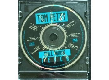 TOM PETTY AND THE HEARTBREAKERS/FULL MOON FEVER CD LIGHT TO MEDIUM SCUFF MARKS