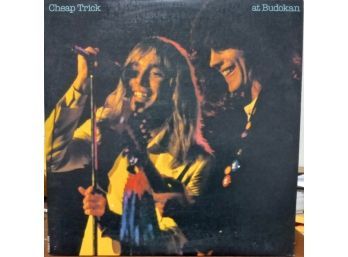 CHEAP TRICK/AT BUDOKAN LIVE IN JAPAN VINYL RECORD WITH LYRICS BOOKLET GF BL 35795 1978 CBS INC/EPIC LABEL
