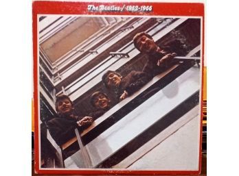 THE BEATLES/1962-1966 VINYL RECORD GATEFOLD SKBO 3403 1973 APPLE RECORDS GOOD TO GOOD CONDITION.