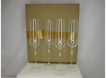 Set Of 4 Elegant Champagne Flutes