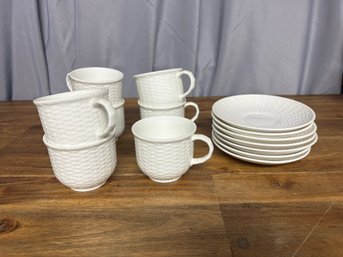 Set Of 7 Wedgewood Bone China Nantucket Tea/coffee Cups And Saucers