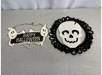 Lot Of 2 Halloween Signs