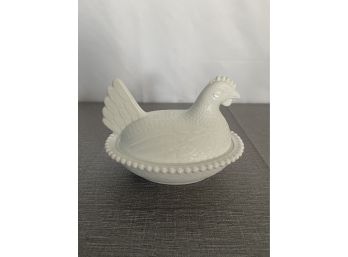 Vintage Indiana White Milk Glass Hen On Nest