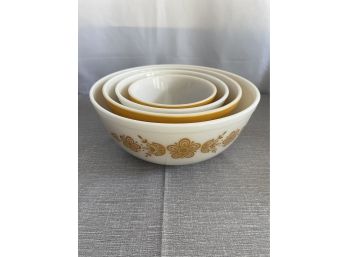 Vintage Pyrex Butterfly Gold Pattern Complete Mixing Bowl Set