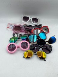 Lot Of 12 Chloe K Of New York Assorted Girl's And Boy's  Sunglasses Lot 4