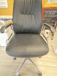 Office Revolving Chair Black Color 2-3