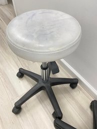 Professional Spa Round Air-Lift Stool Ultra Resistant Vinyl 2-2
