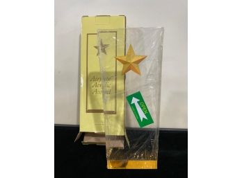 AIRFLYTE GOLD STAR TOWER STAR ACRYLIC AWARD