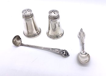 Pr. Sterling Silver Salt And Pepper Shakers And 2 Sterling Spoons